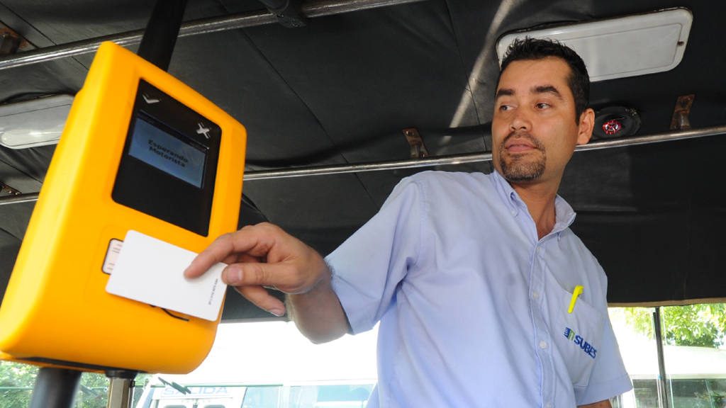 El cobro electrónico de Subes en el Sitramss empezó a aplicarse el 12 de mayo de 2015.