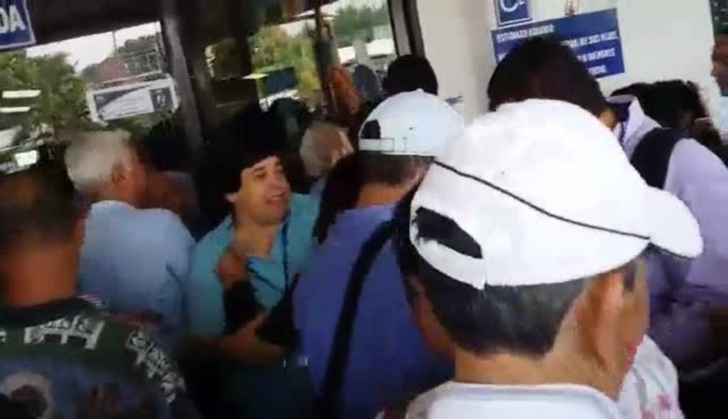 Pacientes pierden consultas en Especialidades del ISSS por cierre de instalaciones
