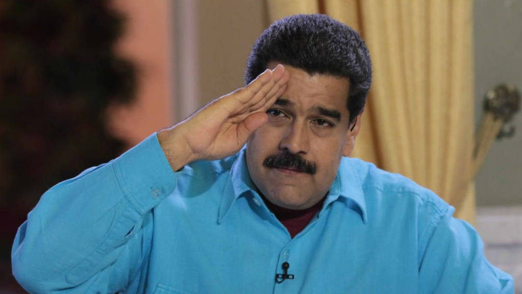 Maduro ordena remover a funcionarios que apoyan el referendo
