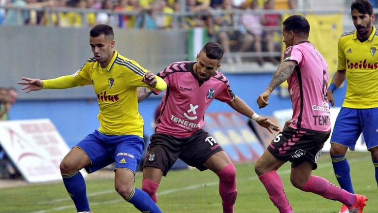 El Cádiz a un paso de regresar a la primera división española