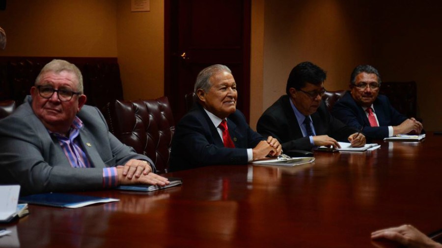Goes quiere $4,000 millones en deuda