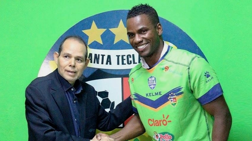 Santa Tecla presentó a su último refuerzo extranjero