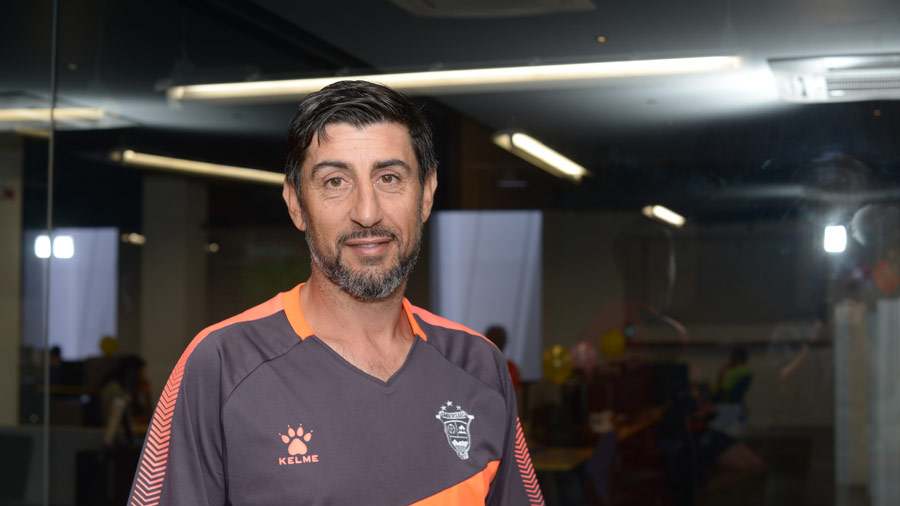 Técnico argentino Cristian Díaz busca revalidar título con el Santa Tecla