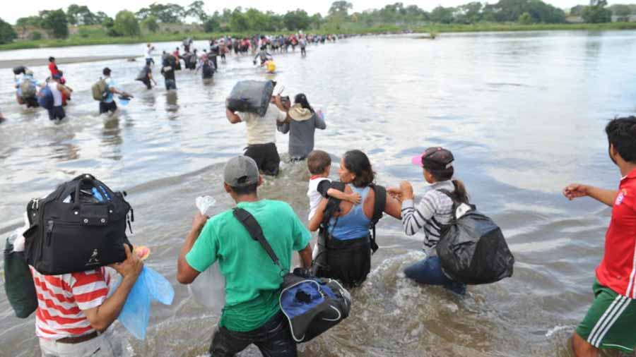 Alcalde de Tijuana declara crisis humanitaria por caravana migrante