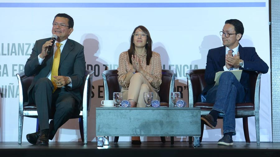 Candidatos exponen sus programas con los que beneficiarán a la niñez y adolescencia