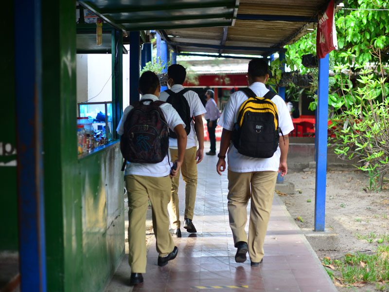 Recorrido por escuelas que retornaron a las clases semipresenciales en el INTI thumbnail