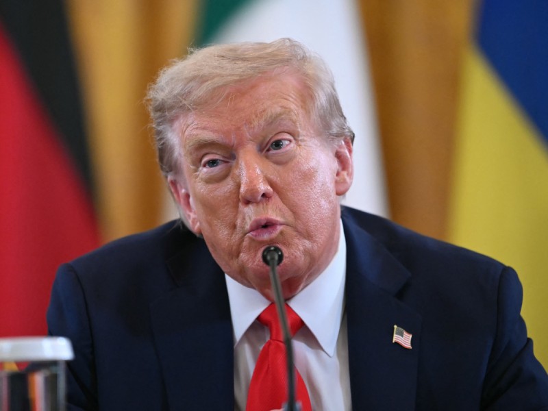 Trump aboga para que YouTube permita el regreso de Univision a la plataforma