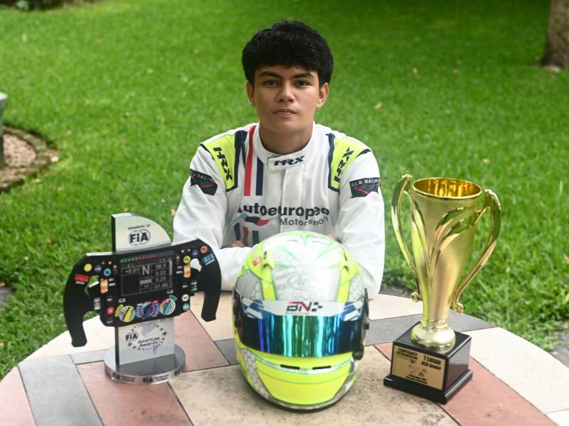 EDC Roberto Renderos, piloto de Go Kart