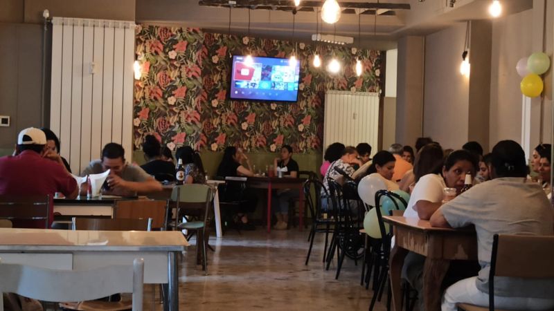 Emprendedores salvadoreños abren brecha en Italia con sus emprendimientos