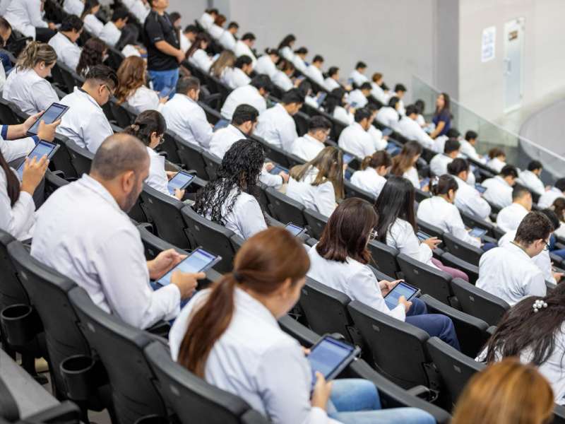 El examen se realizó en el gimnasio Adolfo Pineda. Foto / Cortesía Minsal