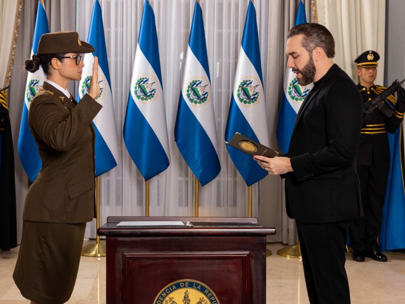 Karla Trigueros- Ministra de Educación- Nueva- Presidente- Nayib Bukele-Juramentación