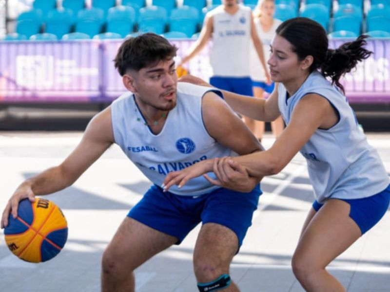 El baloncesto 3x3 entrenó con las dos selecciones nacionales, en suelo guaraní. Foto: Cortesía Coes