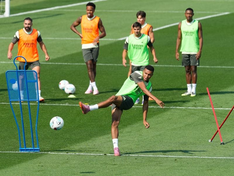 El delantero francés del Real Madrid. Kylian Mbappé, en el entrenamiento en la Ciudad Deportiva de Valdebebas. Foto: EDH EFE