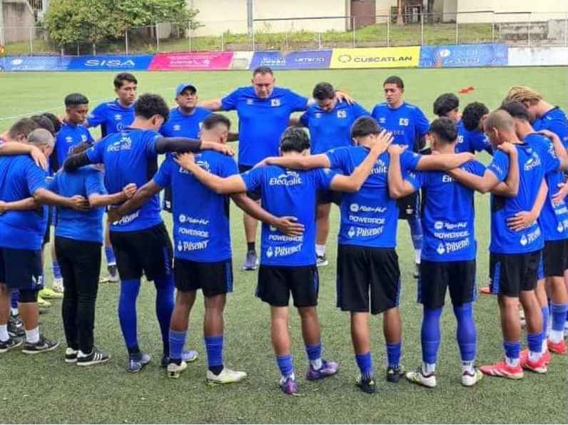 La Selección Preolímpica, en sus primeros entrenamientos. Foto: Cortesía Fesfut/LaSelecta