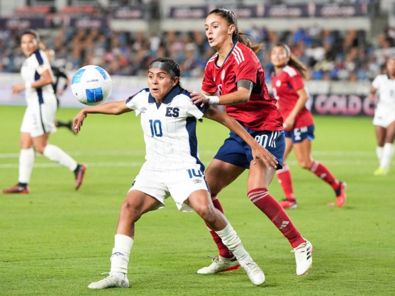 Selecta Femenina El Salvador Brenda Ceren