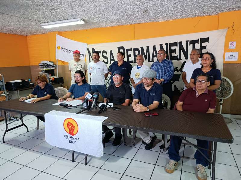 Dos organizaciones externaron su rechazo a los despidos masivos que sumarían aproximadamente 400 en San Salvador Este. Foto: Cortesía