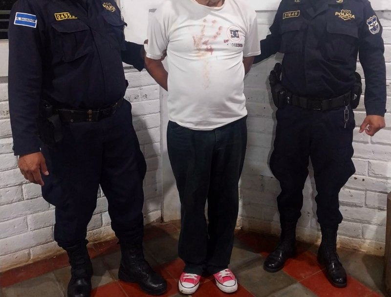 El hombre fue capturado en flagrancia por la PNC. Foto: PNC