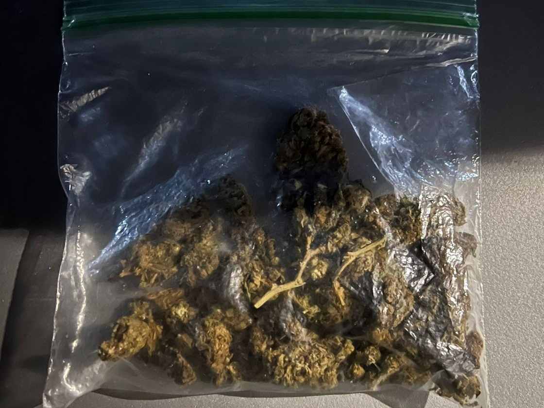 Dos porciones que totalizaban 30 gramos le fueron decomisados a la acusada. Foto de referencia