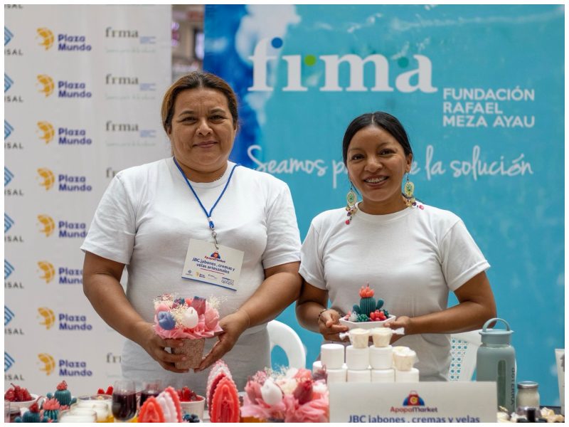 El evento permitió a pequeños emprender generar ingresos. Foto EDH/Cortesía.