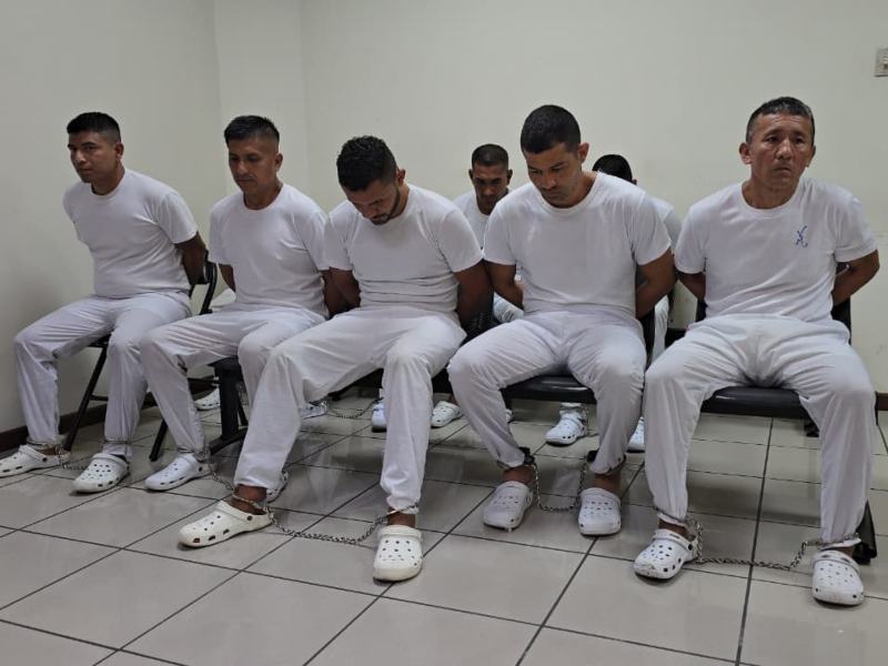 Los extranjeros seguirán en prisión a la espera del juicio. Foto: FGR