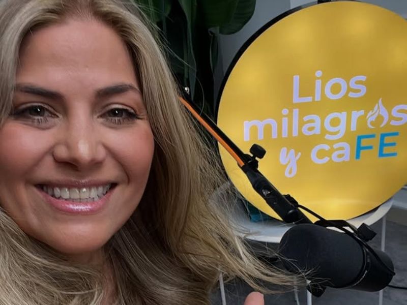 Kathya Carranza inicia hoy nueva etapa con "Líos, milagros y caFe".