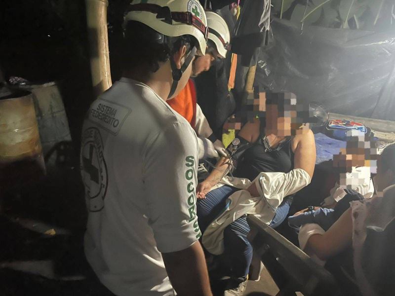 Socorristas descartaron un nuevo escape de gas en la casa. Foto / Cortesía Cruz Verde