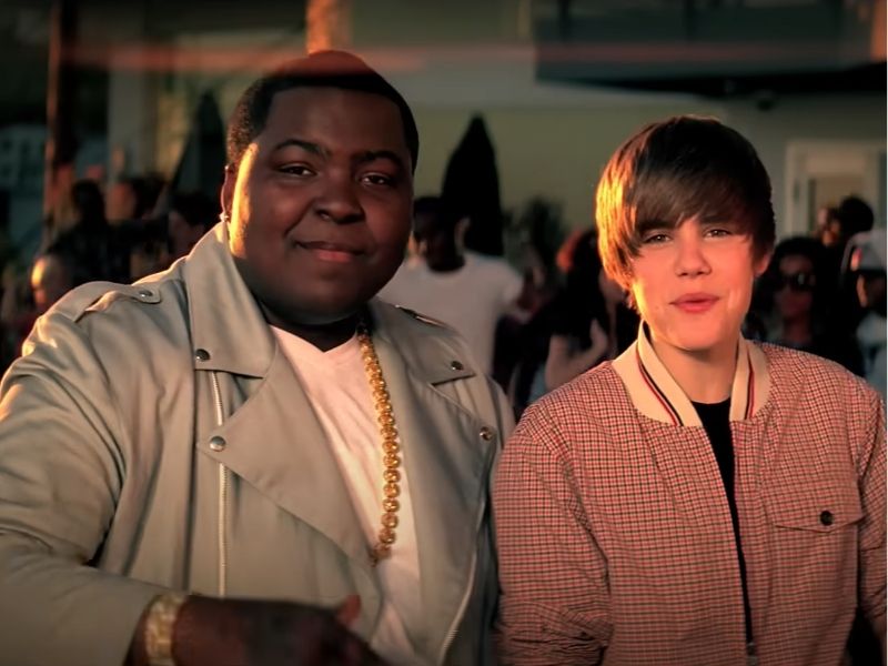 Sean Kingston junto a Justin Bieber en su colaboración de 2010.