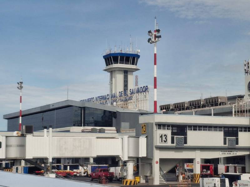 Aeropuerto-El Salvador- Monseñor Romero