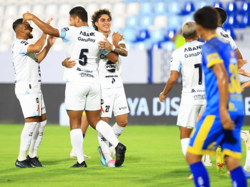 Acciones del juego entre Alianza FC contra Municipal Limeño, en el "Mágico" González. Festejo de gol de Mario Jacobo. Foto: Cortesía Alianza FC