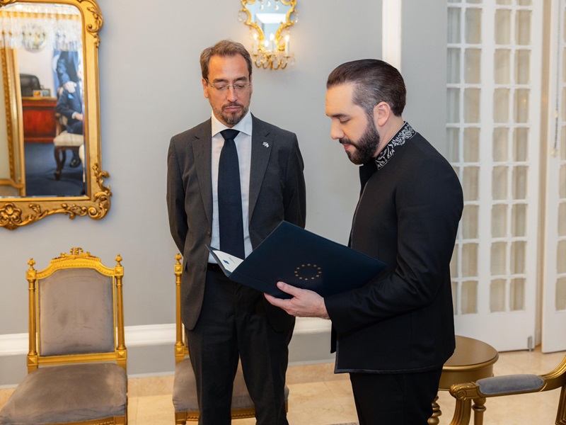 Embajador UE y Nayib Bukele