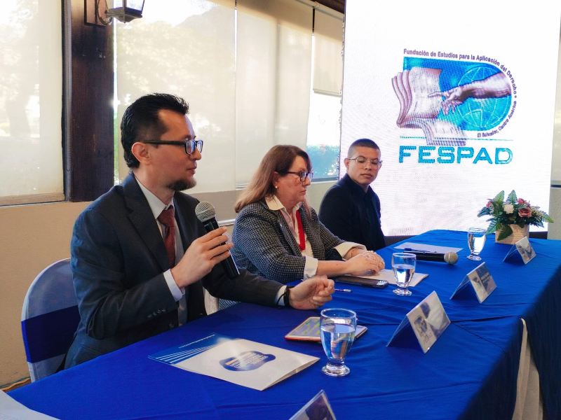 Presentación de informe por parte del equipo de FESPAD, al frente el director ejecutivo Héctor Carrillo | cortesía.