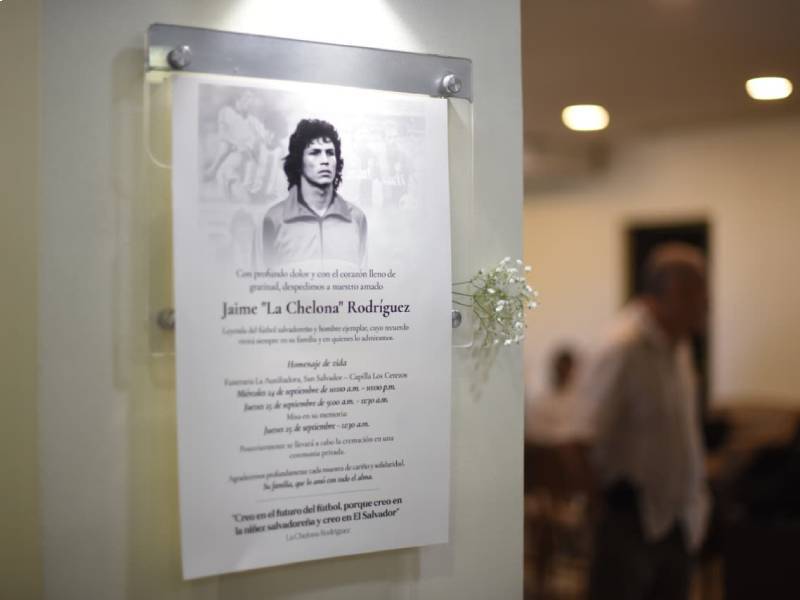 Funeraria-Chelona- Amistades-Familia-Fotografias-Mundialista-Futbolista-82