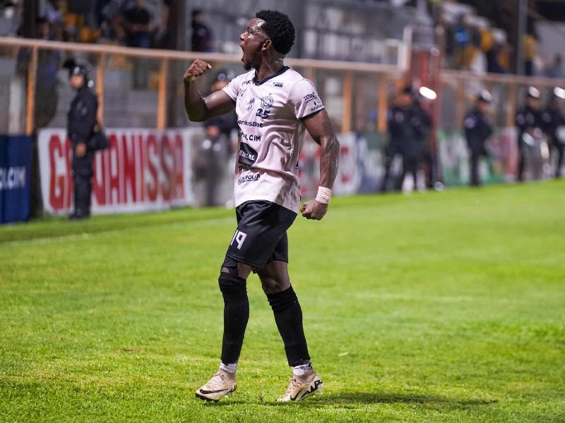 Jhonatan Urrutia Isidro Metapan