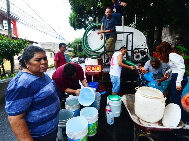 LM- Falta de Agua zona de San Salvador