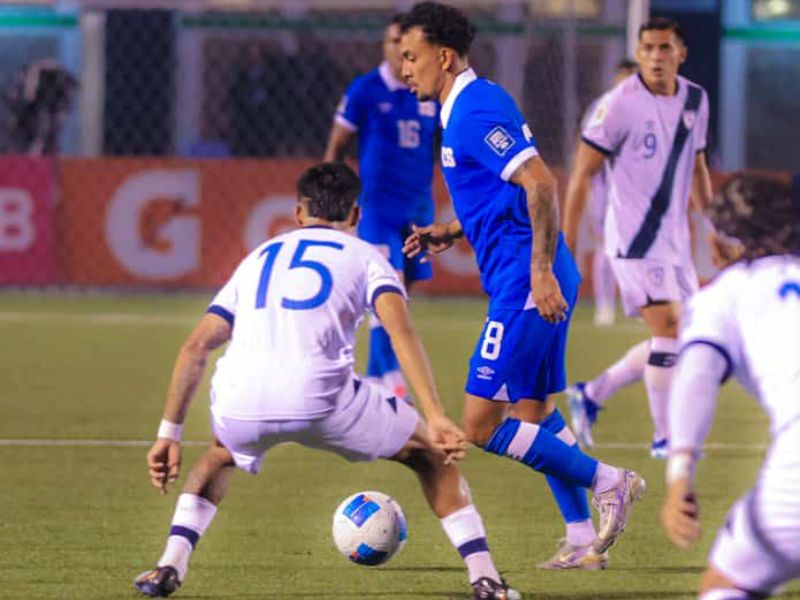 La Selecta, en su juego a domicilio ante Guatemala. El volante Bryan Landaverde, de la Selecta, en acción. Foto: Cortesía Fesfut/LaSelecta