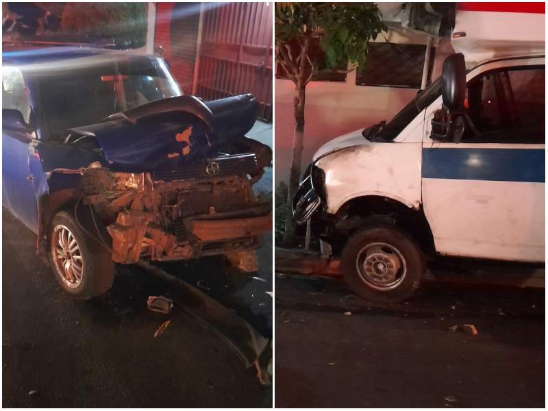 Una buseta chocó con varios carros. Foto / Cortesía