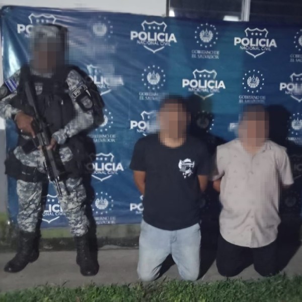Villatoro señaló que el Protocolo de Resolución de Homicidios (PRHO) permitió dar con los presuntos autores del homicidio. Los sospechosos fueron identificados como Mario Ernesto M. A. y Kevin M. L.