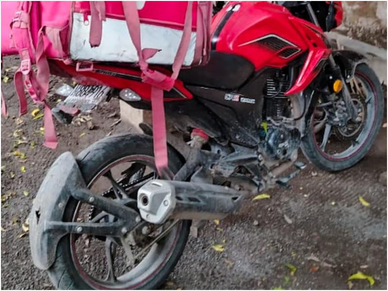 En esta moto se movilizaba el ahora capturado. Foto / Cortesía