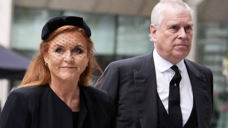 Sarah Ferguson, exesposa del príncipe Andrés quien también fue relacionado con el pedófilo, Epstein. Foto: AFP.