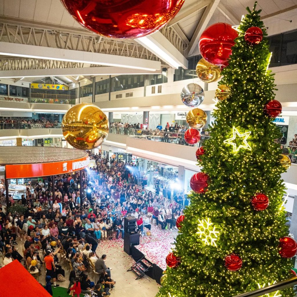 El espíritu navideño llega a Centro Comercial Las Cascadas, este sábado 1 de noviembre a las 6:00 p.m. con la inauguración navideña “El Secreto de la Navidad”.
