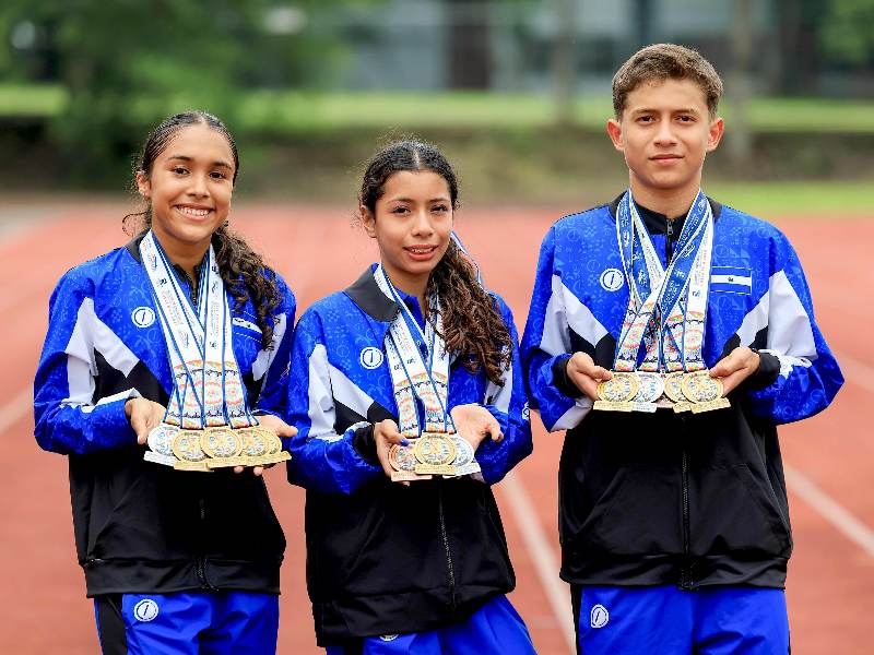 Adriana Suazo, Paola Ibáñez, Oscar Cruz