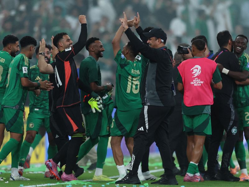 Arabia Saudita festeja su pase al Mundial 2026. Foto: EDH AFP