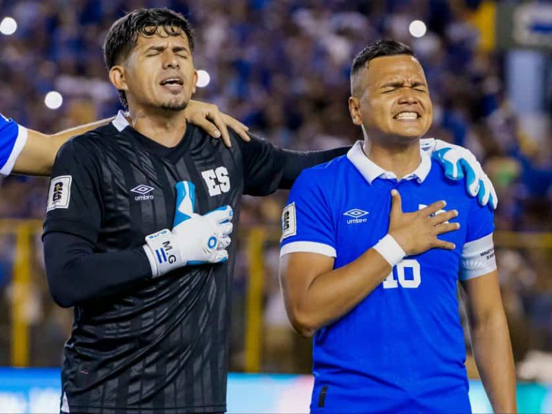 El defensor Henry Romero (d.), con la Selecta. Foto: Cortesía Alianza FC