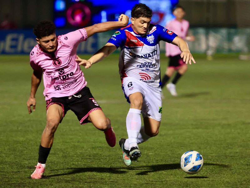 Firpo ha tenido un torneo bastante regular, salvo algunos freno. Peleará en cuartos. Foto: Cortesía Indes