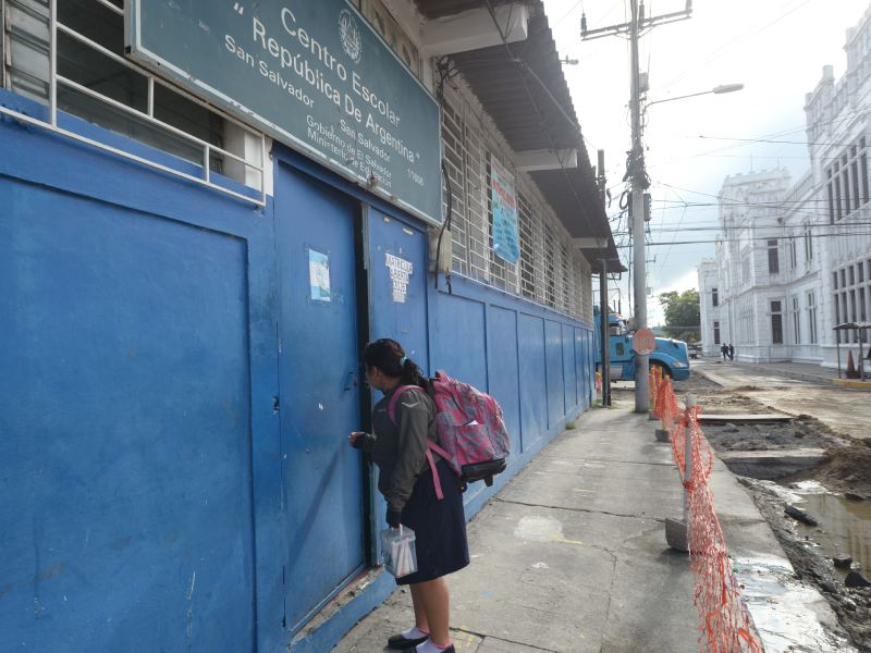 Cierre Centro Escolar Argentina San Salvador