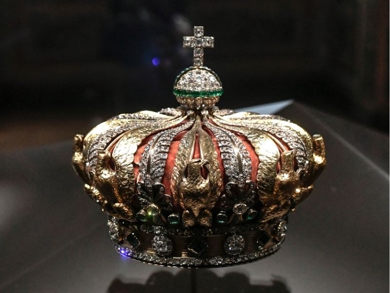 Corona de la emperatriz francesa Eugenia de Montijo.
