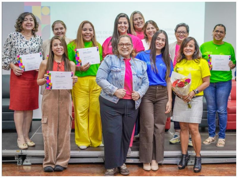 Esta alianza ha permitido a generaciones de estudiantes poner su creatividad y talento al servicio de pacientes oncológicos y sus familias, a través de agendas, libros conmemorativos, manuales, campañas visuales y tesis estratégicas, entre otras aportes.