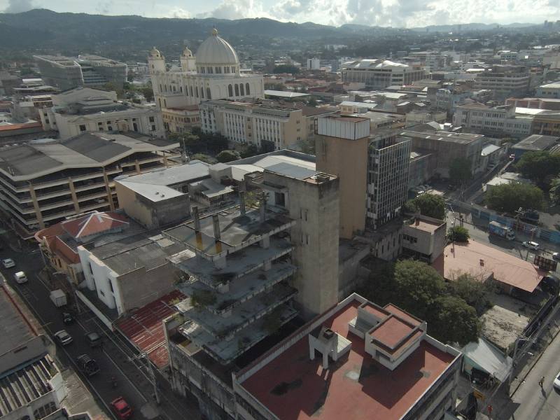 Edificios abandonadosm centro San Salvador