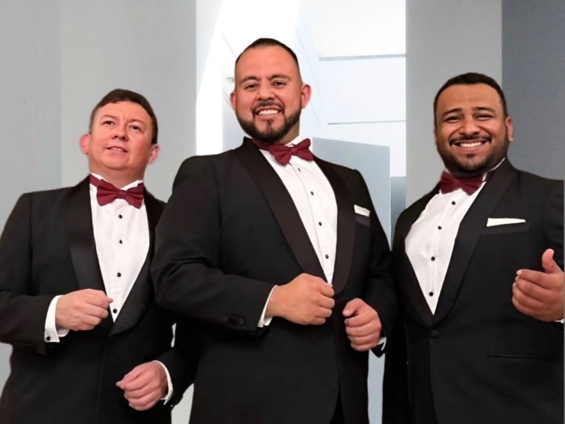 Grupo de pop lírico salvadoreño OPUS 503