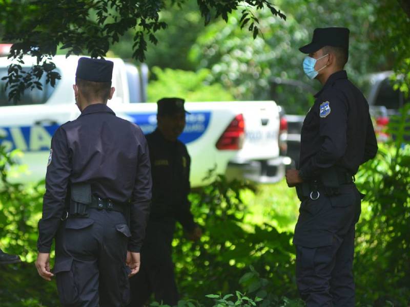 policias